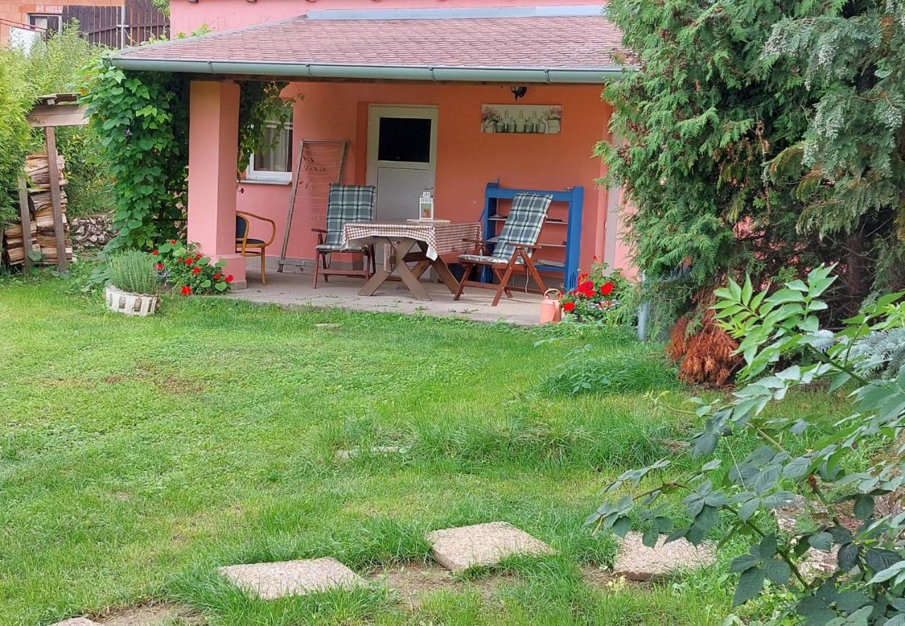 Pavlov24 - Zahradni Domecky Apartment Bagian luar foto